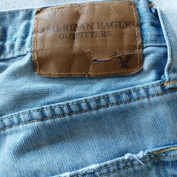 🔴Buy 2 - Get 1 -- AEO Men's Distressed Cut-Off Jean Shorts, Size 28 - Picture 3 of 13